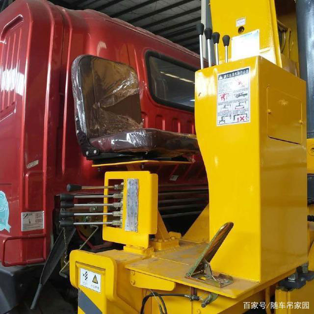 張家界眾誠(chéng)機(jī)械設(shè)備租賃有限公司,吊車(chē)出租,張家界高空作業(yè)車(chē)出租 張家界眾誠(chéng)機(jī)械設(shè)備租賃有限公司,吊車(chē)出租,張家界高空作業(yè)車(chē)出租